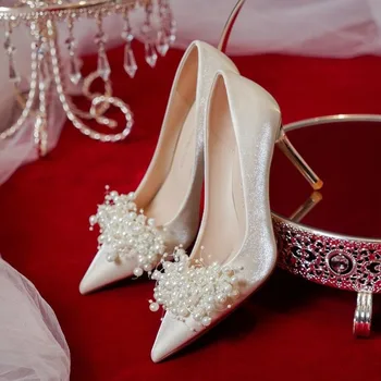 Нов френски стил булка шаферка обувки бяла перла шило петата високи токчета сватбени обувки за жени Zapatillas Mujer 1