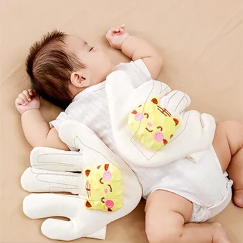 Новородено бебе комфорт възглавница майка деца легла симулира мама палми анти стряскане скок бебе елементи безопасност сън артефакт възглавница 1