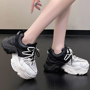 Модни дамски спортни обувки 2023 Летни високи топ платформи Дамски маратонки в корейски стил контраст тенис обувки дамски обувки 1