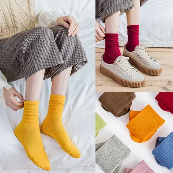 2PCS Дамски чорапи Твърди чорапи Дамски чорапи Harajuku цветни чисти чорапи Сладка мода Лилаво розово жълто бяло черен цвят чорапи 2